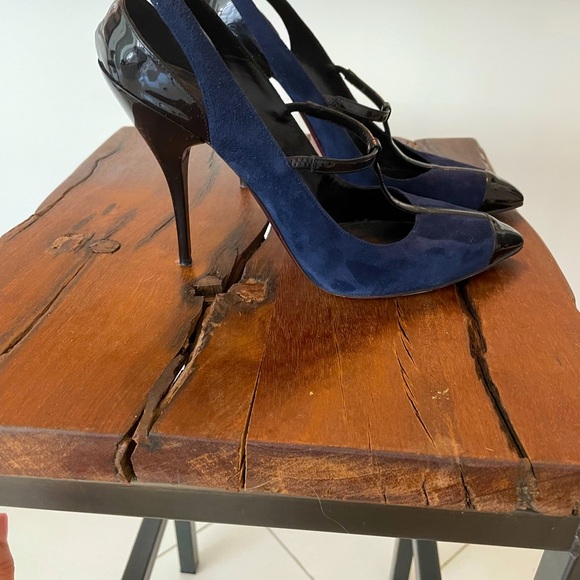 Oscar de la renta heels. Blue suede. - Picture 2 of 5